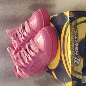Girls pink Heelys